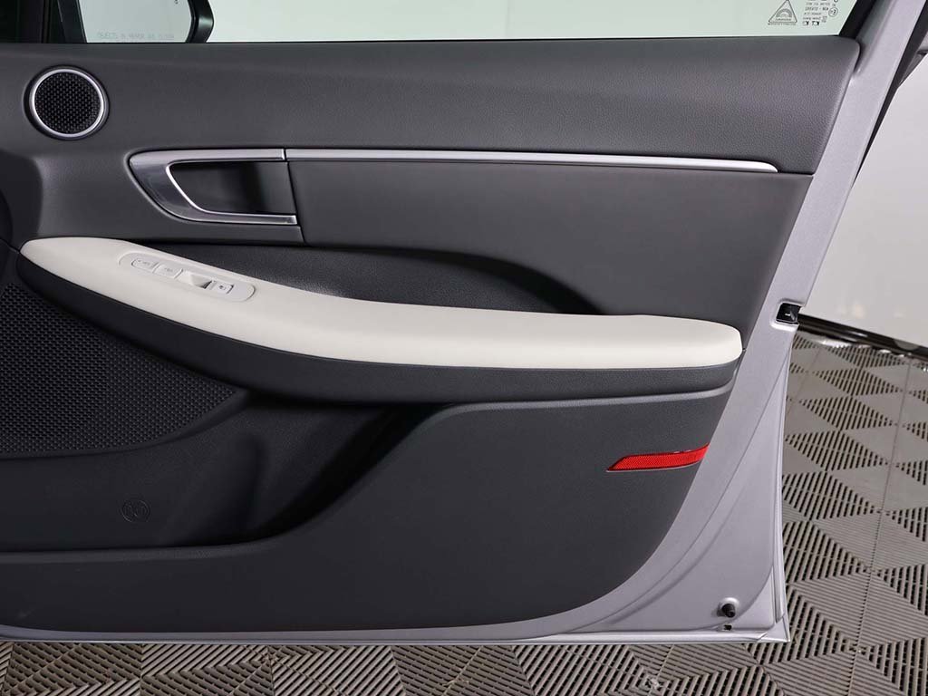 Certified 2023 Hyundai Sonata SEL w/ Cargo Package image 19