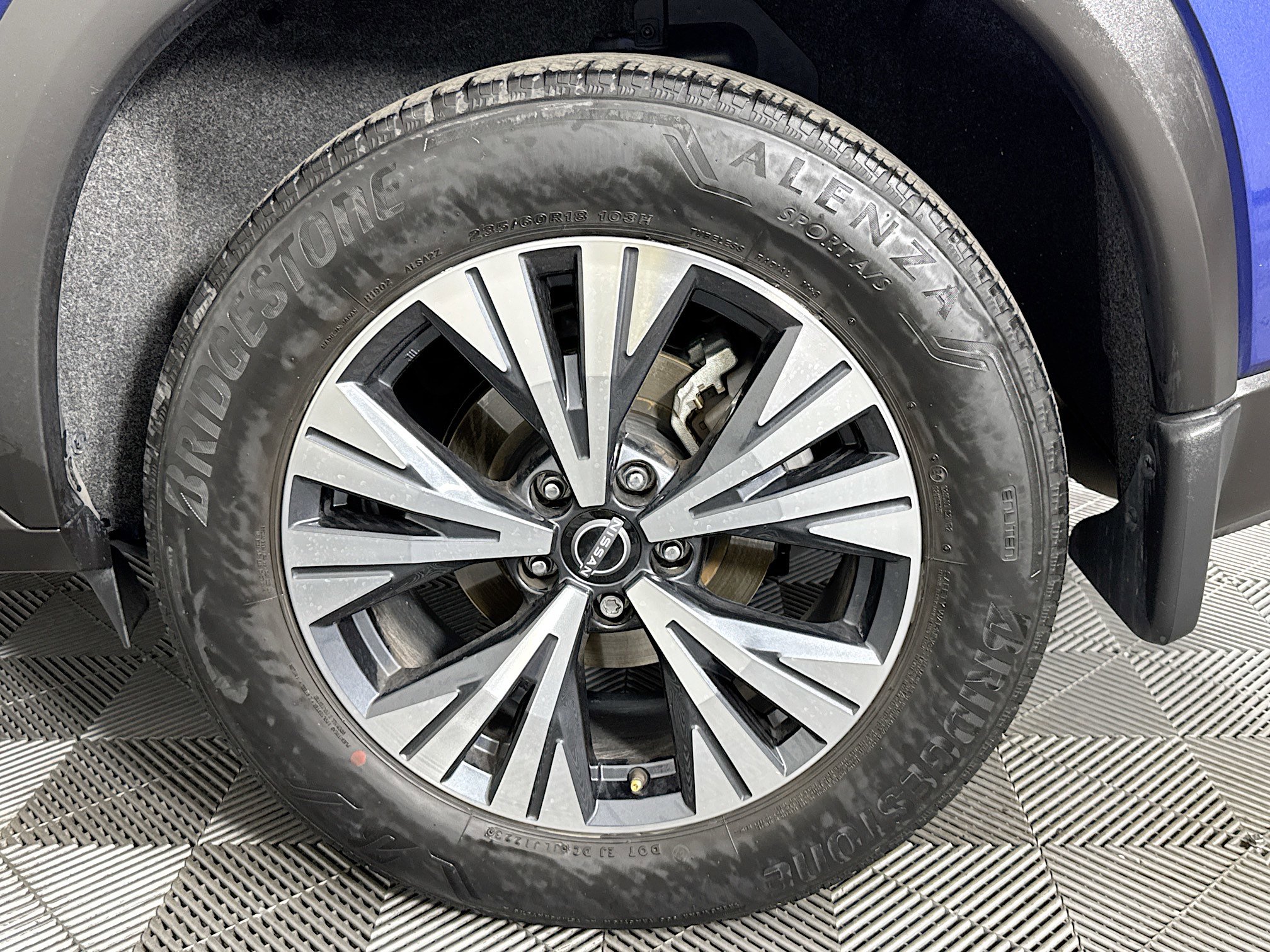 Used 2023 Nissan Rogue SV FWD image 36