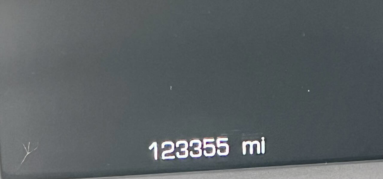 Used 2018 Chevrolet Traverse LT image 33