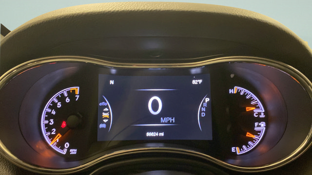 Used 2019 Jeep Grand Cherokee Limited AWD/4WD image 17