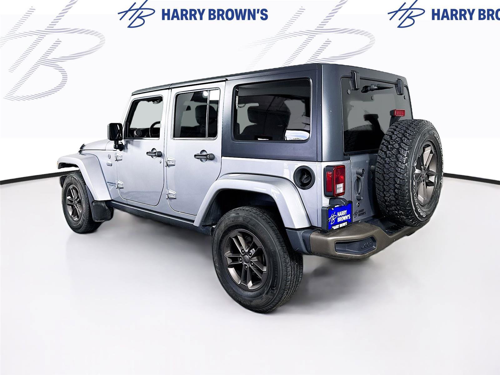 Used 2017 Jeep Wrangler Unlimited Sahara AWD/4WD image 24