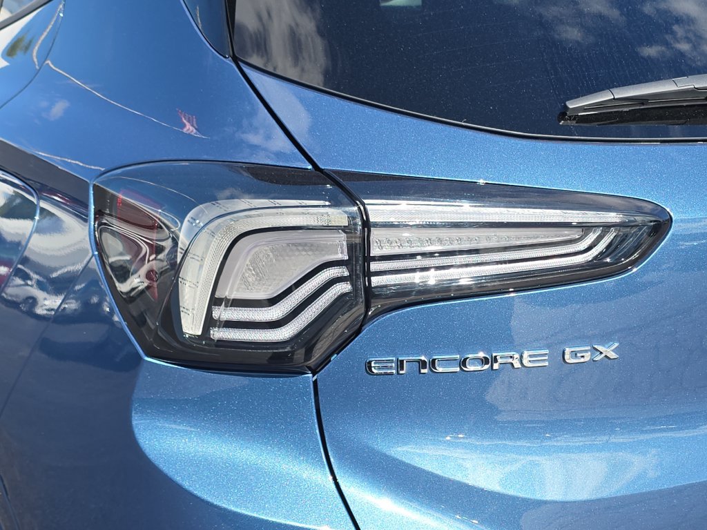 Used 2024 Buick Encore GX Avenir w/ Avenir Convenience Package FWD image 34