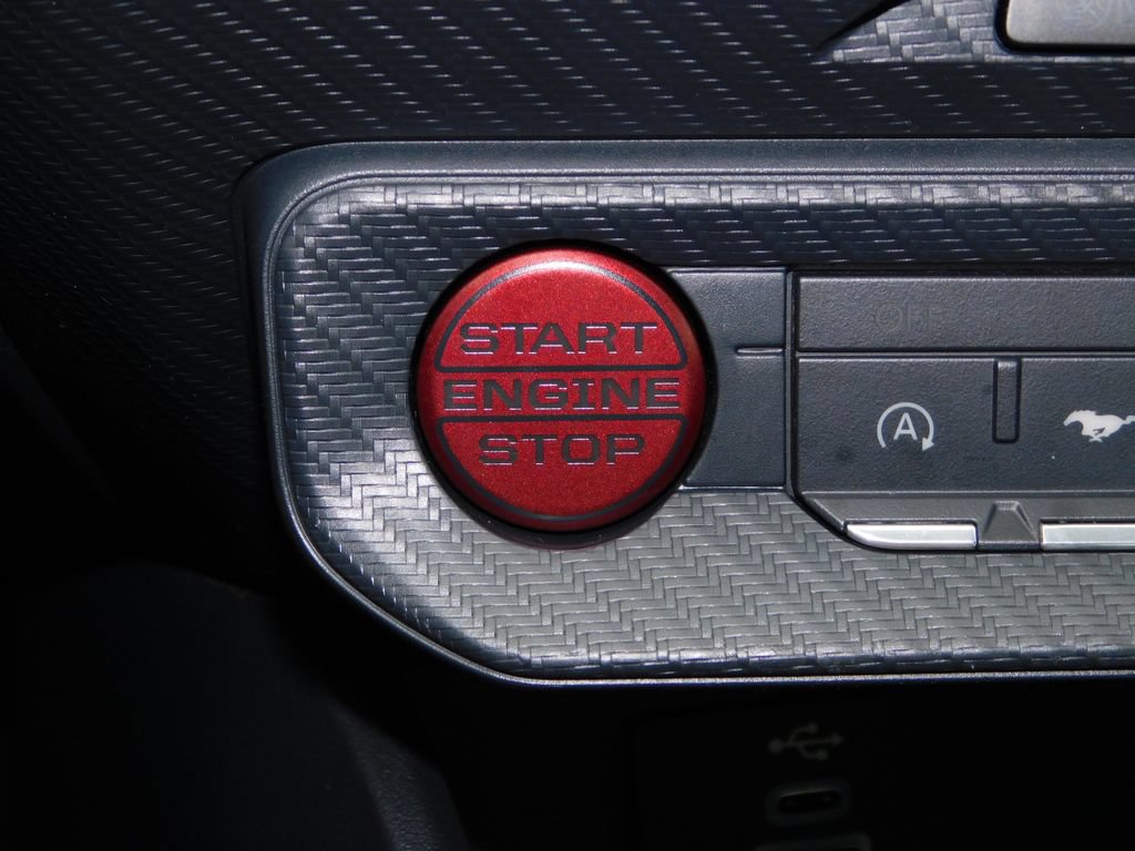 Used 2025 Ford Mustang Coupe RWD image 26