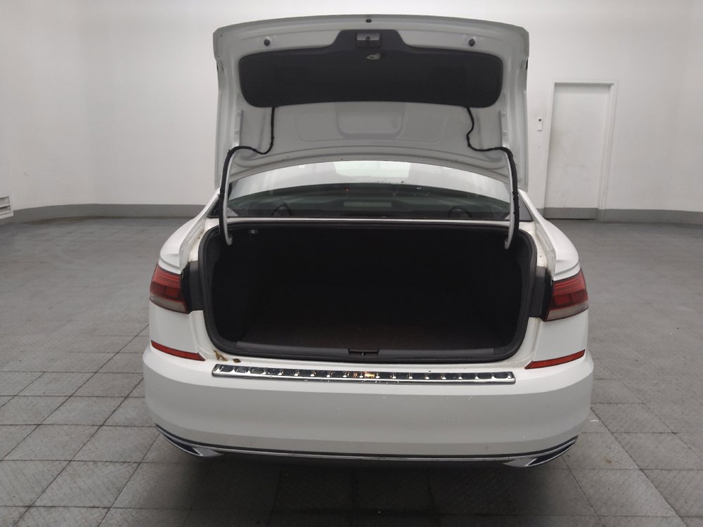 Used 2021 Volkswagen Passat 2.0T SE FWD image 29