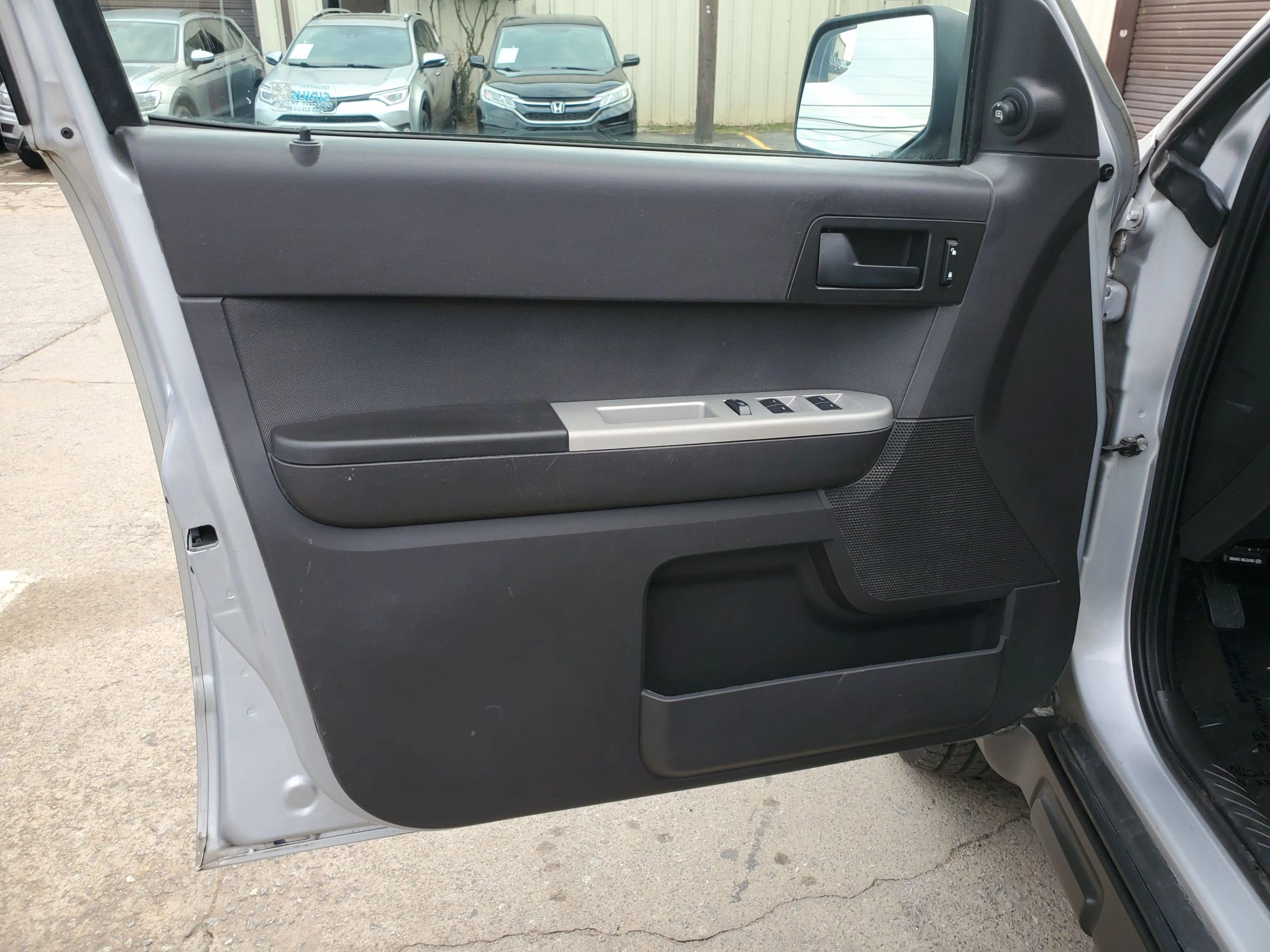 Used 2012 Ford Escape XLT image 15