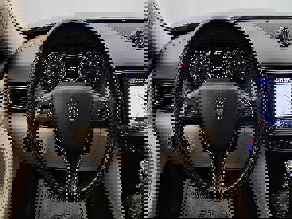 Used 2021 Maserati Levante S image 8