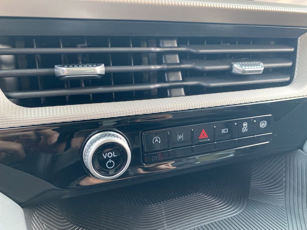 New 2025 Ford Explorer Active image 43