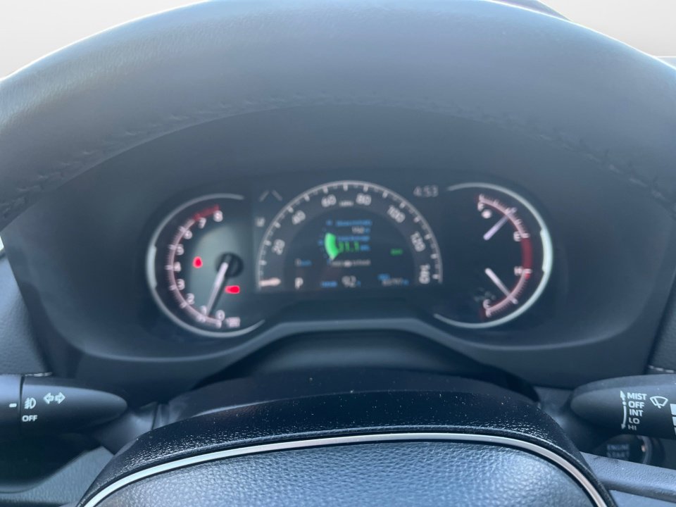 Used 2024 Toyota RAV4 XLE Premium FWD image 14