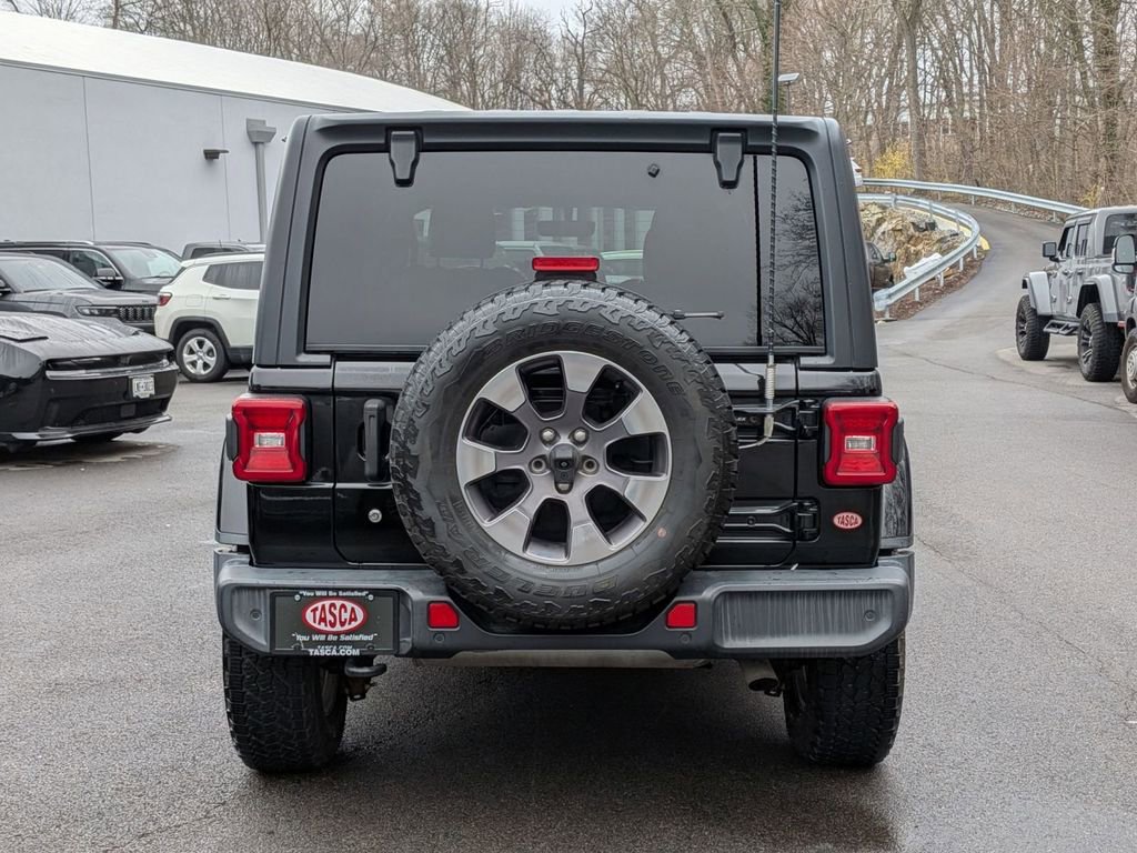 Certified 2018 Jeep Wrangler Unlimited Sahara image 4