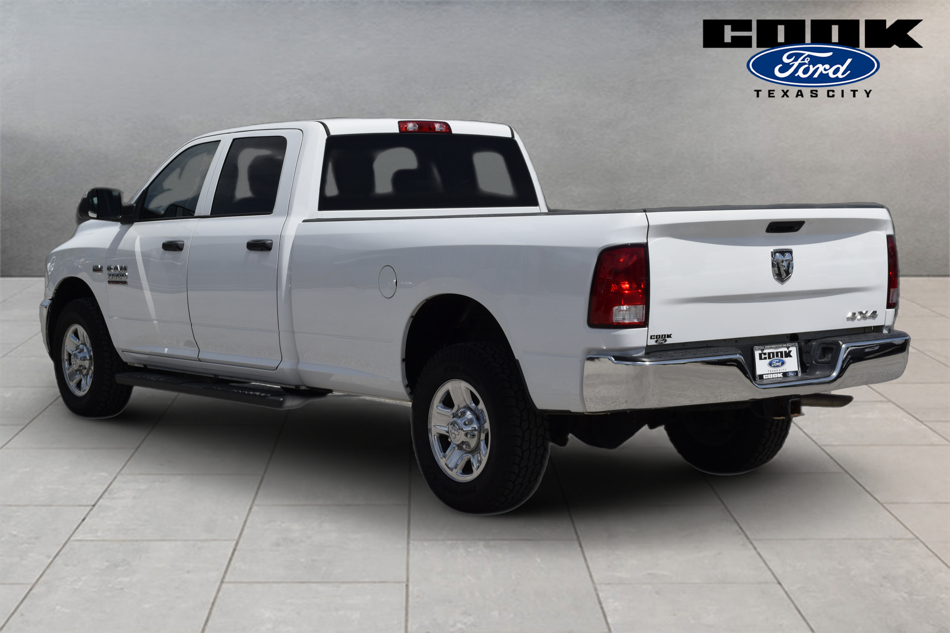 Used 2017 RAM 3500 Tradesman RWD image 4