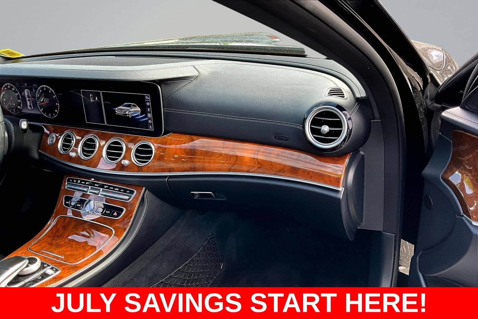 Used 2020 Mercedes-Benz E 350 4MATIC Sedan w/ Parking Assistance Package image 33