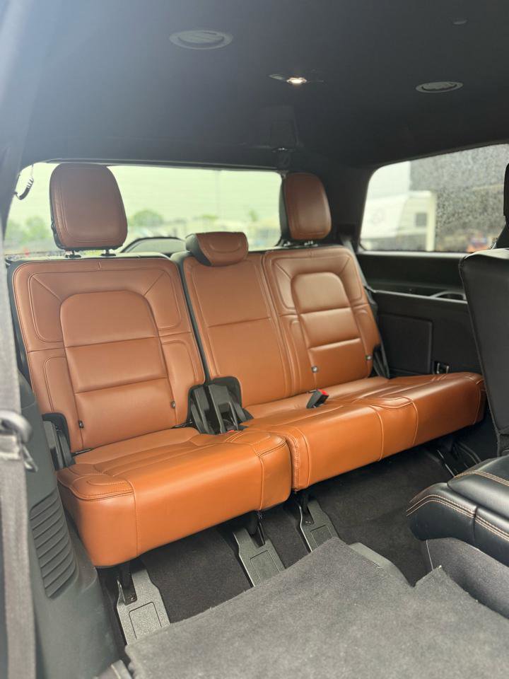 Used 2019 Lincoln Navigator Reserve AWD/4WD image 16