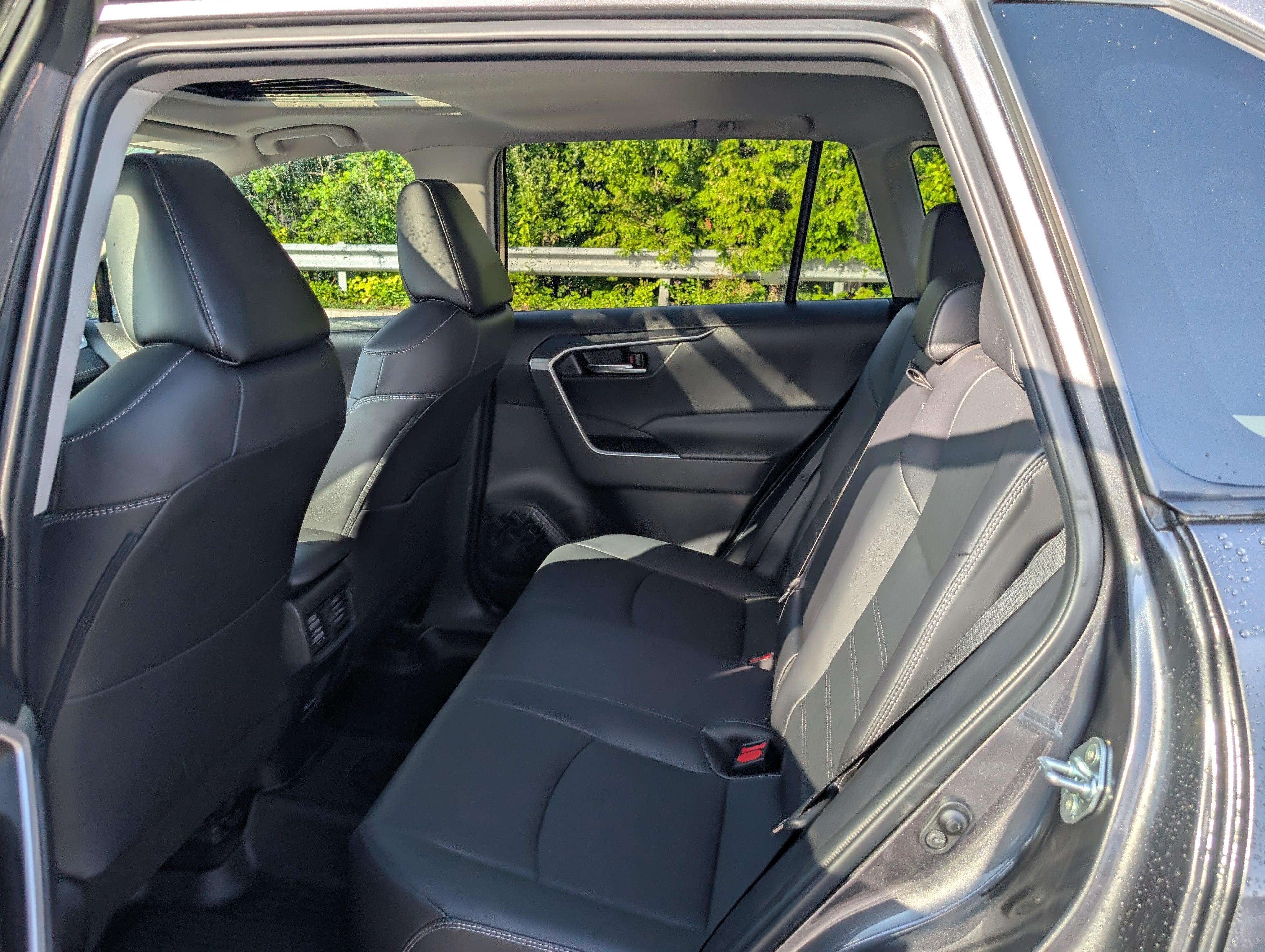 Used 2024 Toyota RAV4 XLE Premium w/ Weather Package AWD/4WD image 15