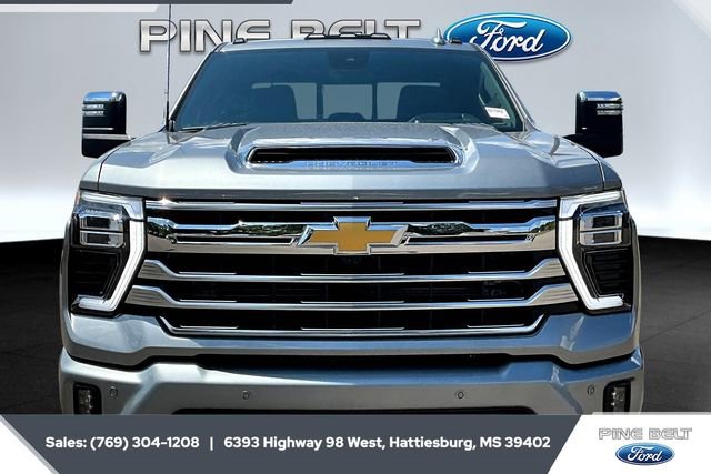 Used 2025 Chevrolet Silverado 2500 High Country w/ High Country Premium Package image 3