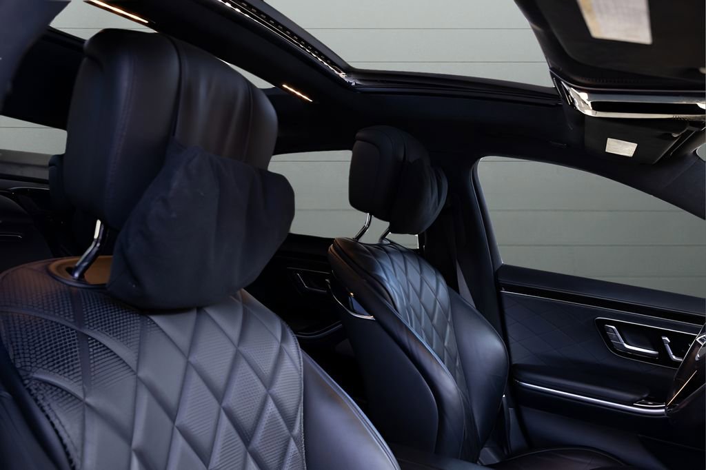 Used 2022 Mercedes-Benz S 580 4MATIC Sedan w/ AMG Line Package image 89