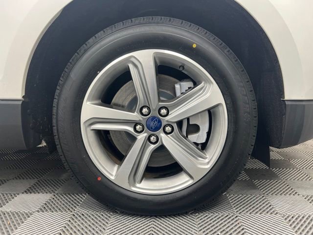 Used 2022 Ford Edge SEL w/ Convenience Package AWD/4WD image 5