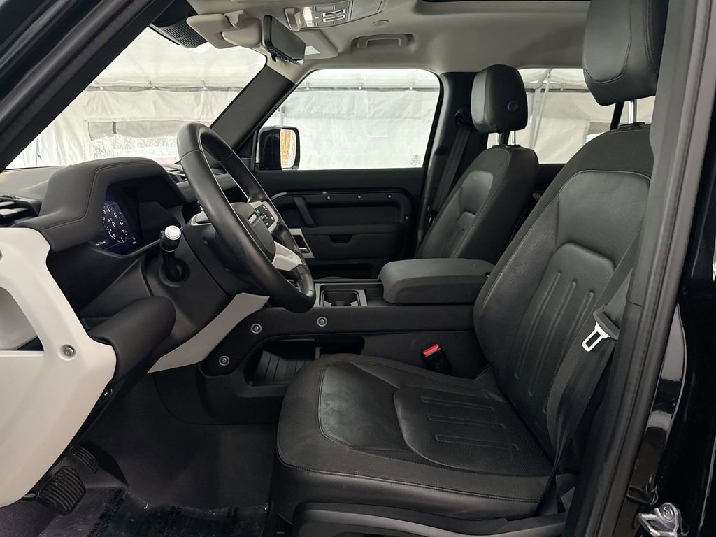 Used 2020 Land Rover Defender 110 SE image 13