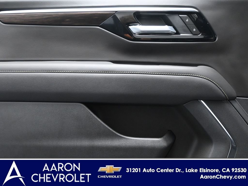 New 2025 Chevrolet Suburban Premier w/ LPO, Illumination Package image 25