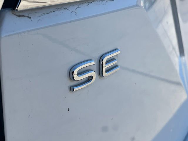 Used 2025 Volkswagen Atlas SE image 11