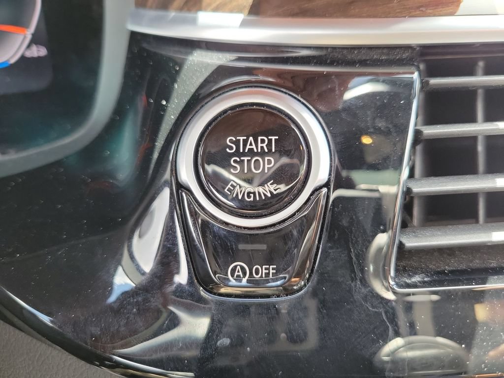 Used 2023 BMW 530i w/ Premium Package RWD image 16