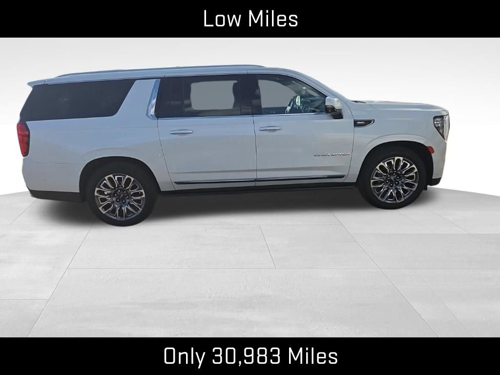Used 2024 GMC Yukon XL Denali Ultimate AWD/4WD image 2