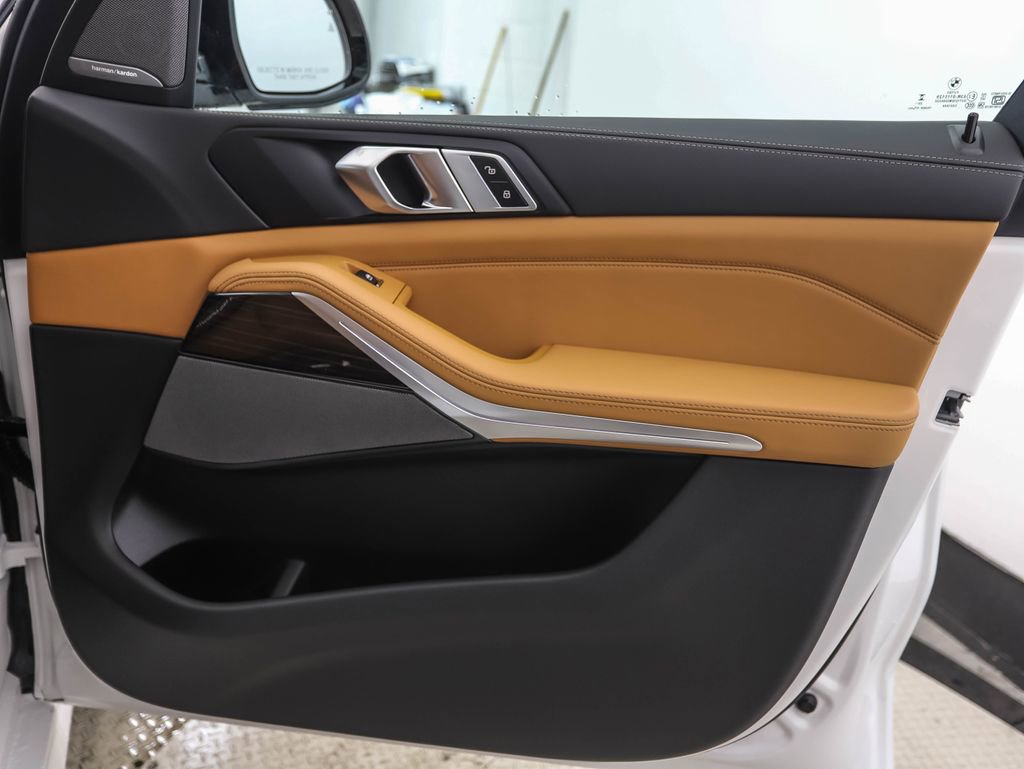 New 2026 BMW X5 xDrive40i w/ M Sport Package image 29