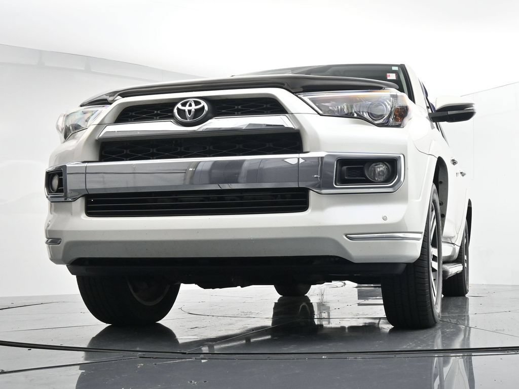 Used 2017 Toyota 4Runner Limited AWD/4WD image 19