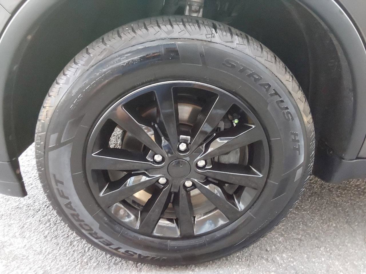 Used 2019 Dodge Durango SXT w/ 3rd Row Seating Group image 9