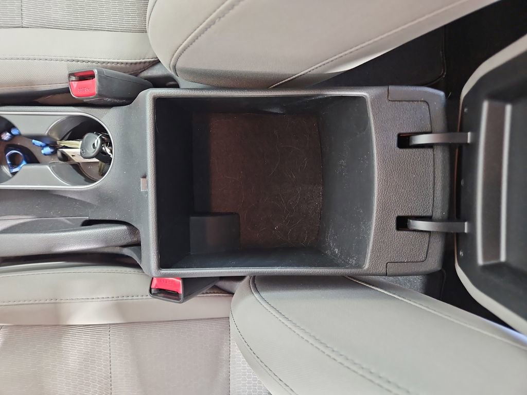 Used 2017 Hyundai Elantra SE FWD image 25