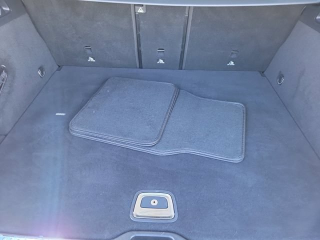 Used 2022 Mercedes-Benz GLC 300 w/ Premium Package Lite image 6