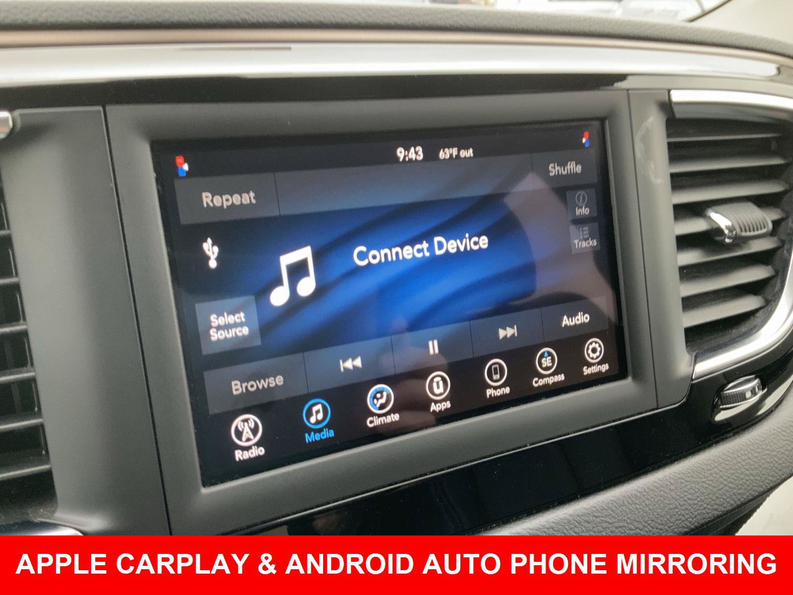 Used 2020 Chrysler Voyager Lxi FWD image 6