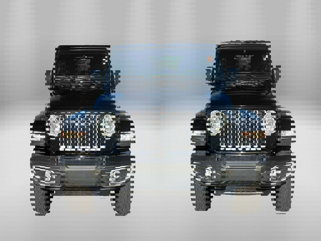 Used 2021 Jeep Wrangler Unlimited Sahara w/ Uconnect 4C Nav & Sound Group image 4