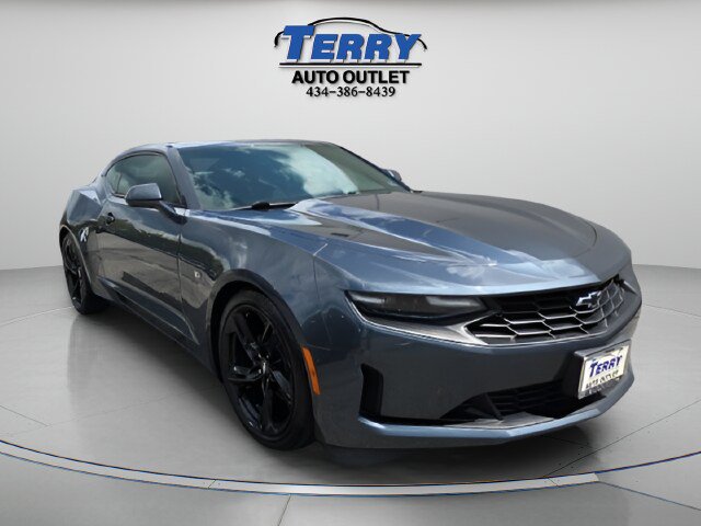 Used 2019 Chevrolet Camaro LT w/ Technology Package RWD image 2