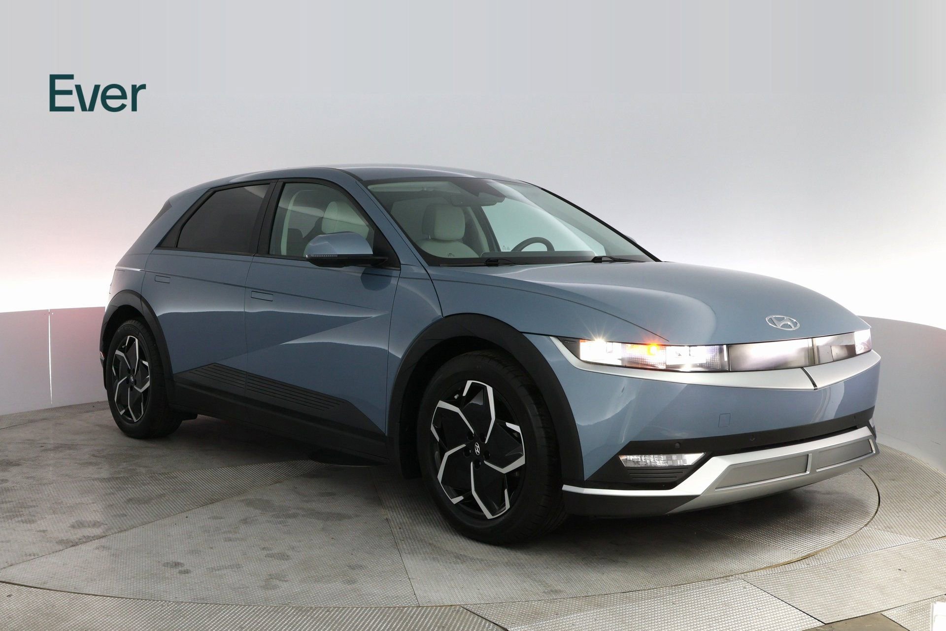 Used 2023 Hyundai Ioniq 5 SEL w/ Cargo Package image 4