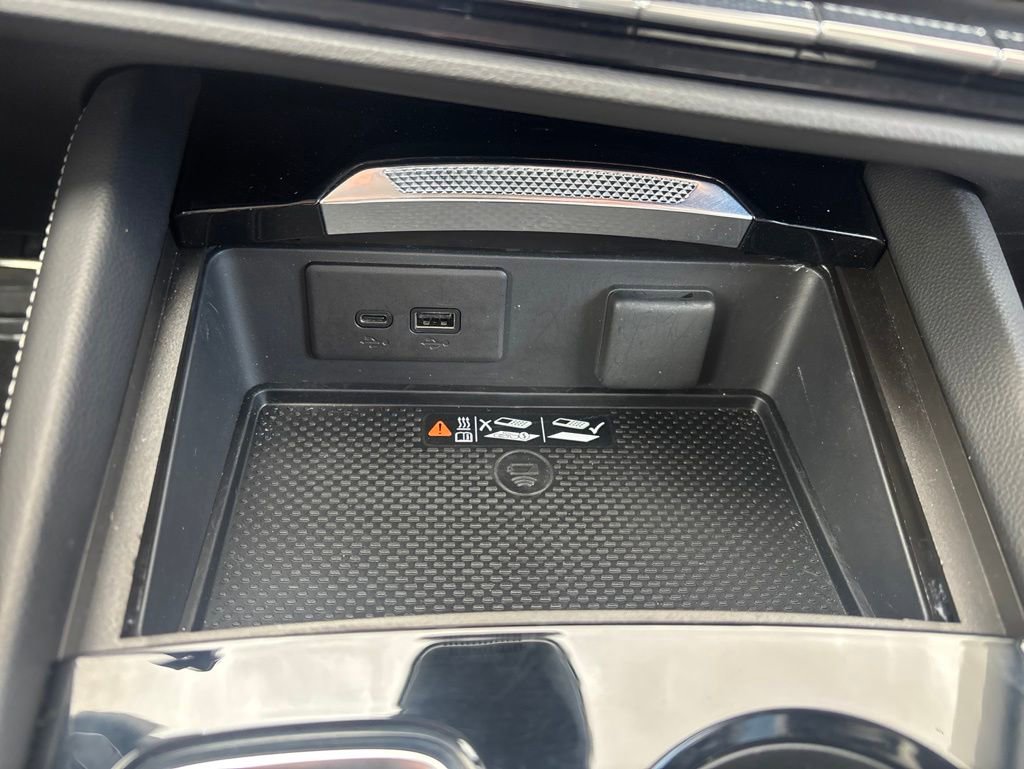 Used 2024 Buick Envision Sport Touring AWD/4WD image 29