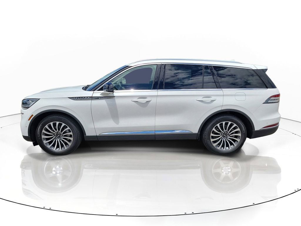Certified 2023 Lincoln Aviator Reserve w/ Equipment Group 201A image 2