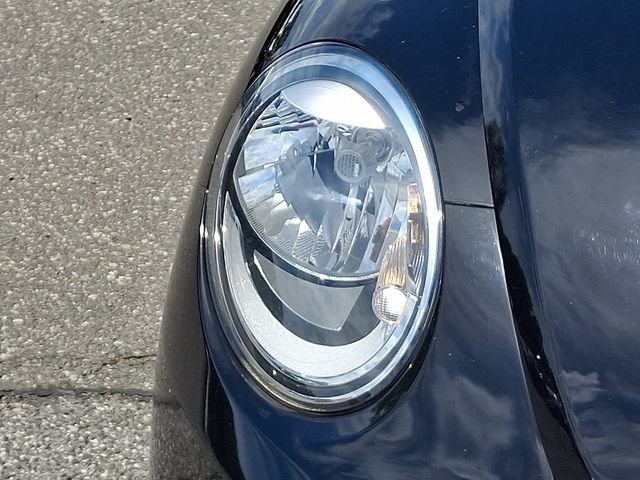 Used 2013 Volkswagen Beetle 2.5 FWD image 27