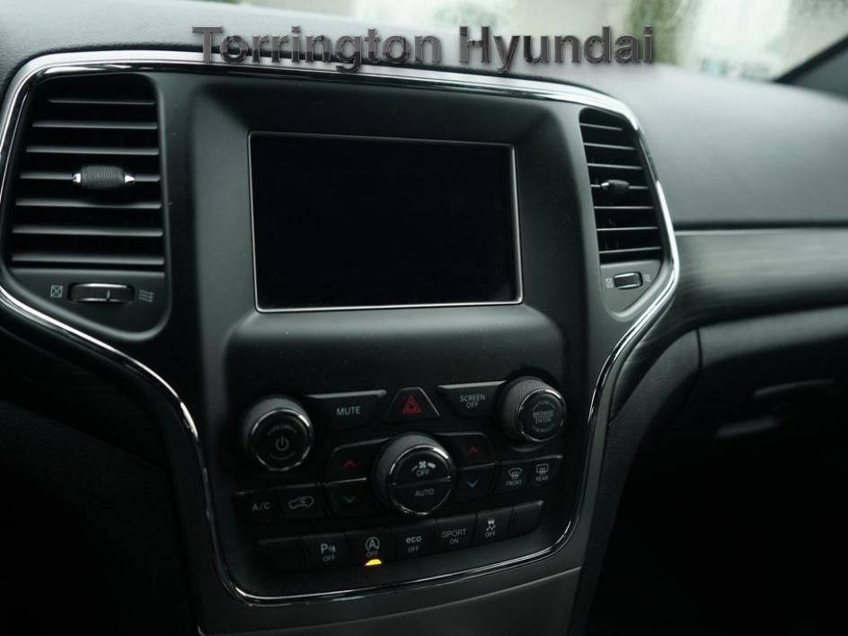 Used 2020 Jeep Grand Cherokee Laredo image 14