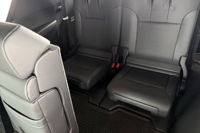 New 2026 Lexus LX 600 4WD w/ Luxury Package image 13