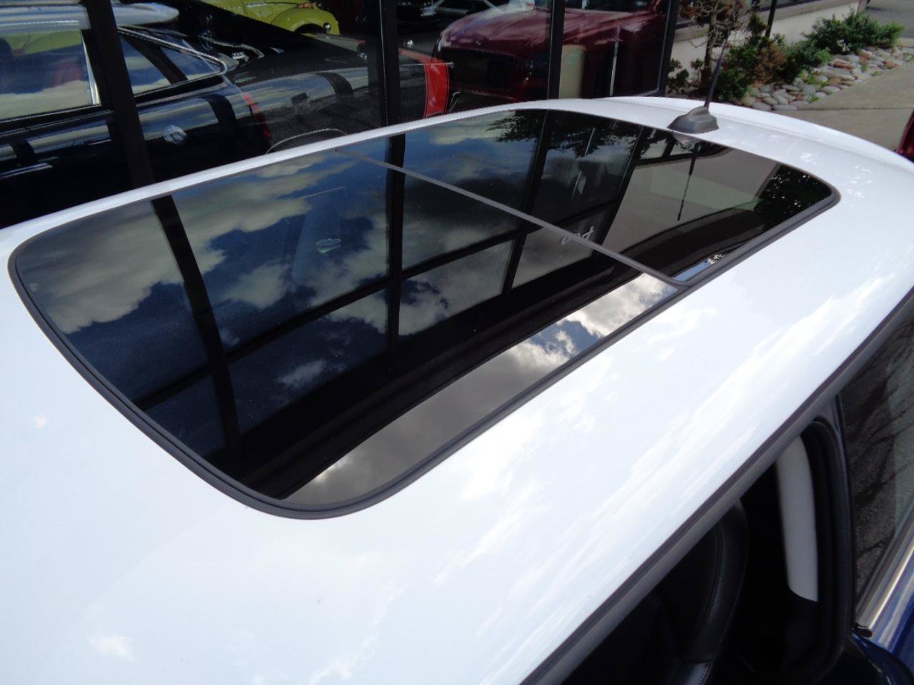 Used 2015 MINI Cooper S FWD image 9