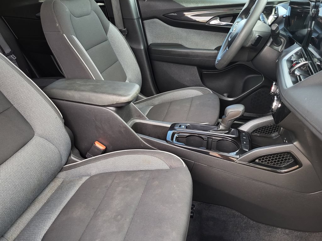 Used 2024 Chevrolet TrailBlazer LT FWD image 11