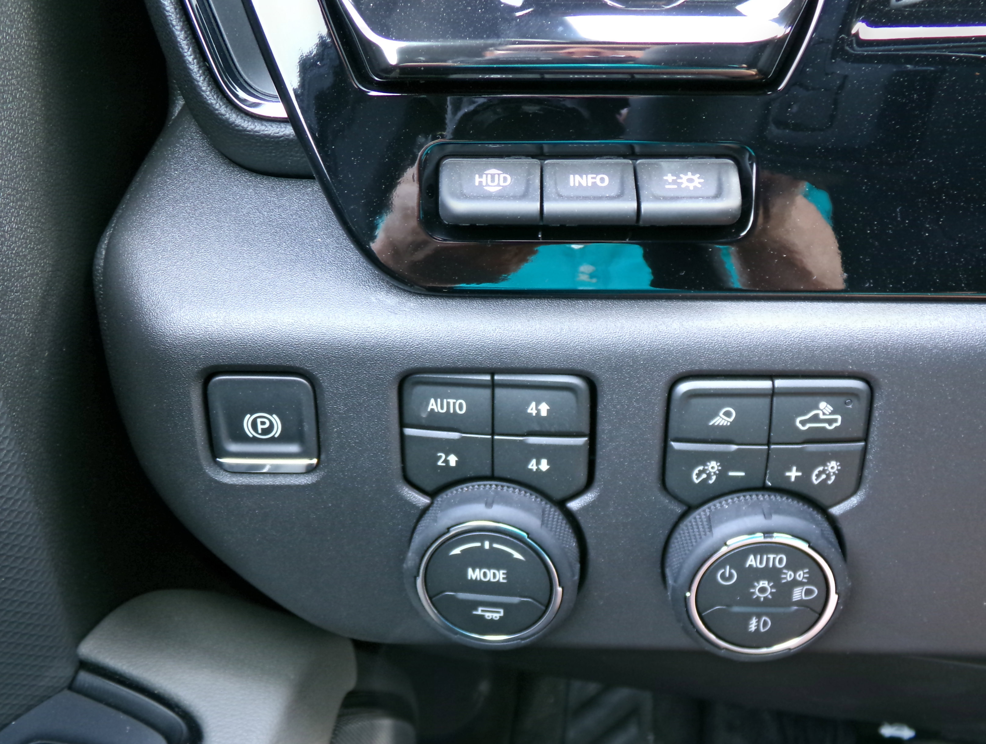 New 2026 Chevrolet Silverado 1500 ZR2 w/ ZR2 Bison Edition AWD/4WD image 11