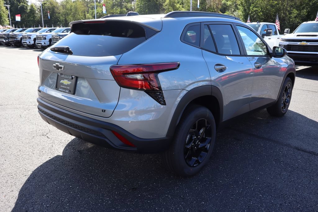 New 2026 Chevrolet Trax LT w/ Midnight Edition FWD image 25