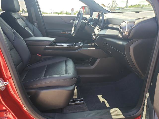 Used 2025 Chevrolet Equinox LT w/ Convenience Package II AWD/4WD image 17