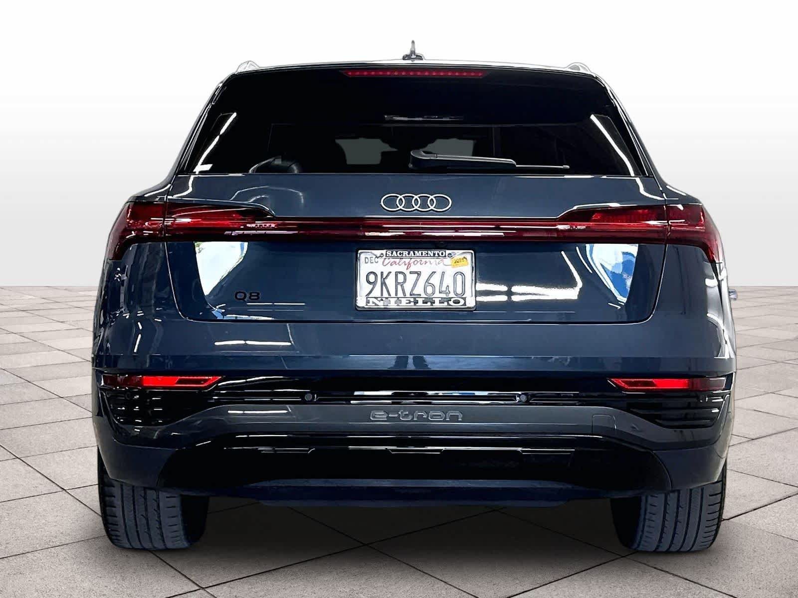 Used 2024 Audi Q8 e-tron Premium Plus AWD/4WD image 8