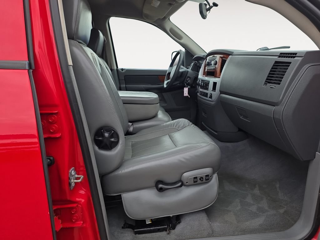 Used 2006 Dodge Ram 2500 Truck Laramie AWD/4WD image 11