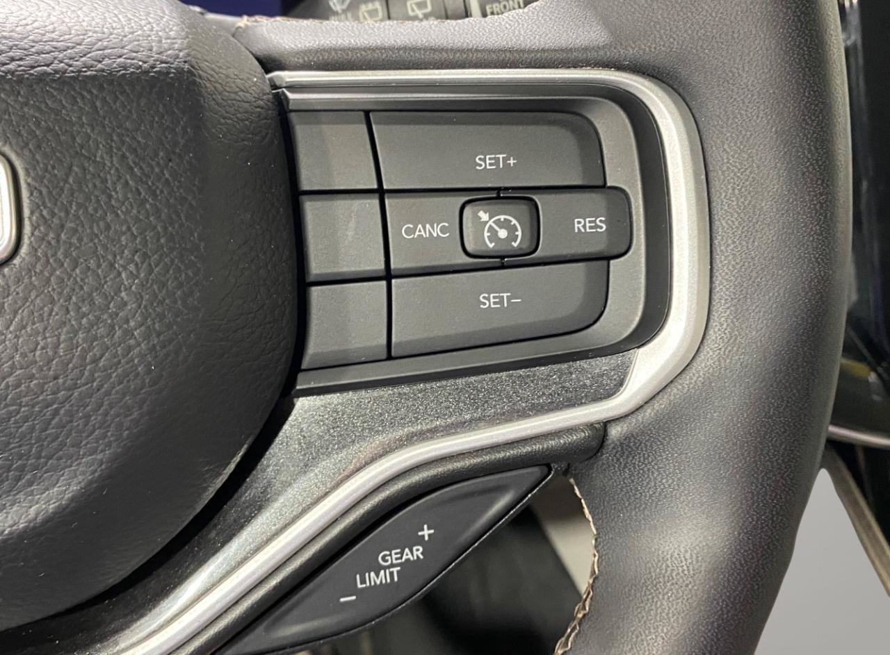 Used 2022 Jeep Wagoneer Series I w/ Premium Group I AWD/4WD image 29