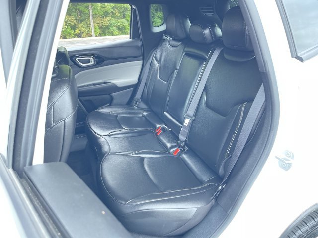 Used 2026 Jeep Compass Limited AWD/4WD image 23