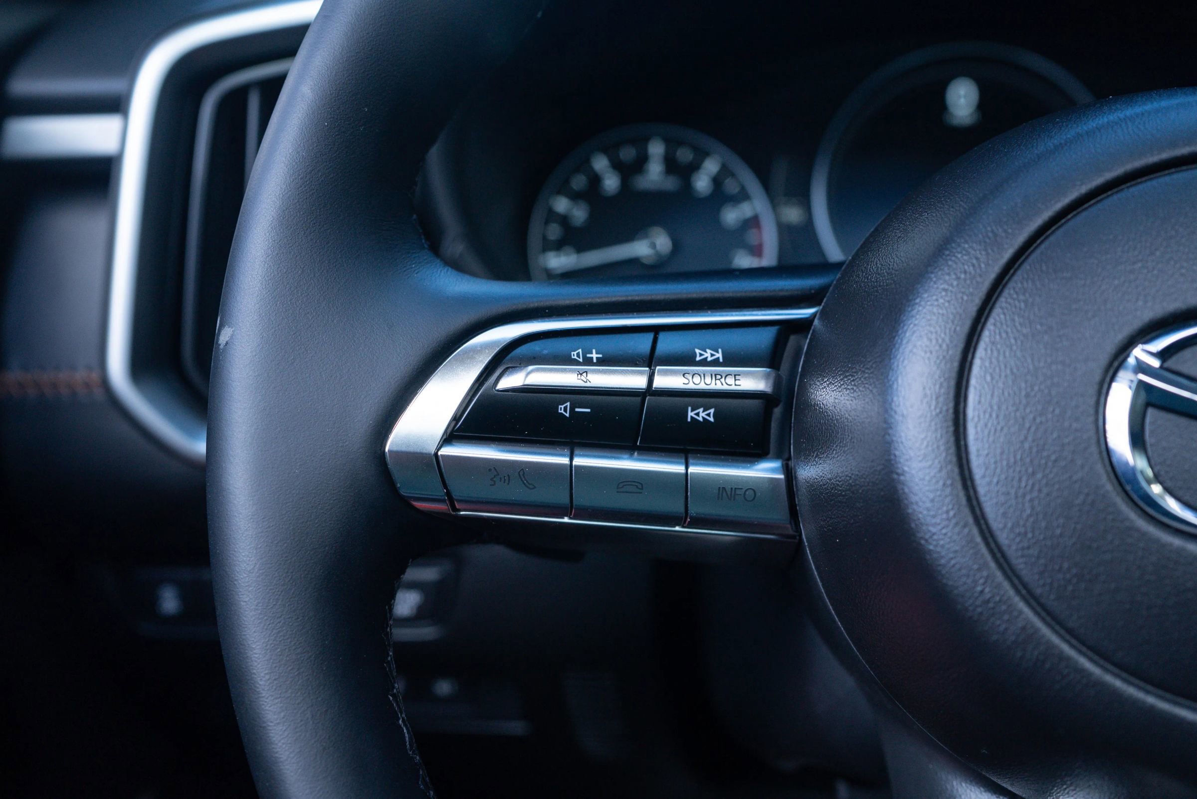 Used 2025 MAZDA CX-50 AWD 2.5 Turbo w/ Weather Package image 26