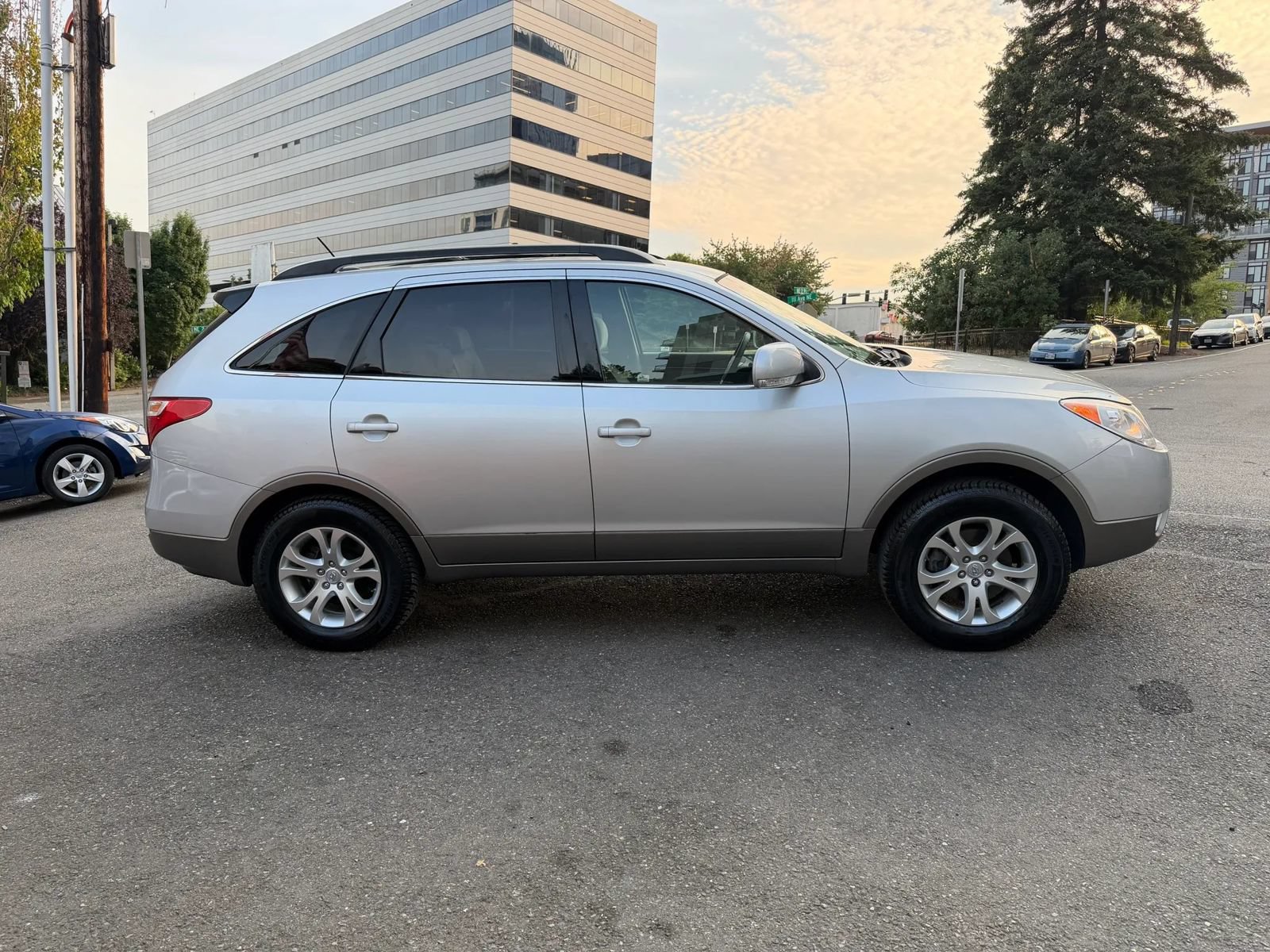 Used 2011 Hyundai Veracruz GLS AWD/4WD image 7